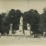 Памятник княгине Ольге - скульптурная композиция на Михайловской площади, начало 20 века