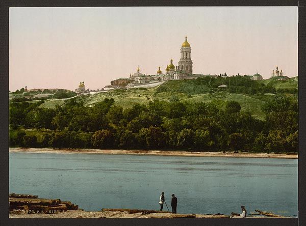Вид на Лавру с левого берега, начало 20 века