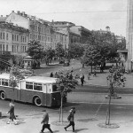 Центральный универмаг на пересечении улицы Ленина и Крещатика