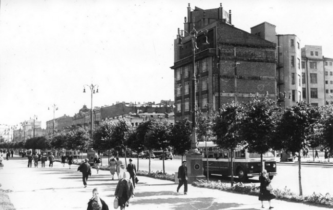 Здание ЦУМа в 1949 году