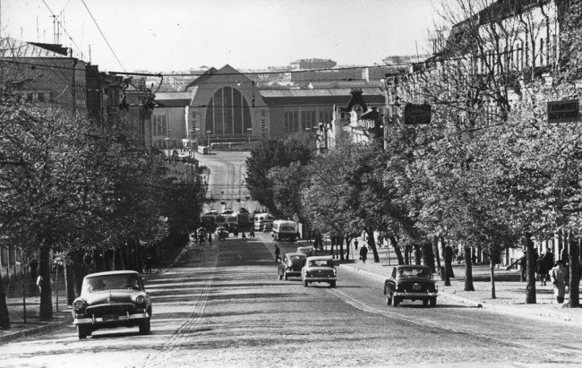 Вид на вокзал с улицы Коминтерна в 50-х годах