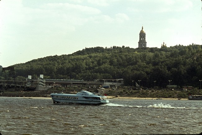 Вид на колокольню Лавры с Левого берега, 64 год
