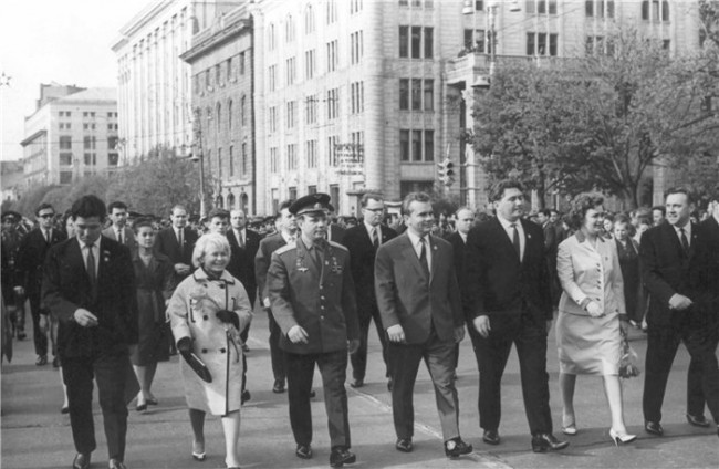 Юрий Гагарин в Киеве в апреле 1966 года, с Александрой Пахмутовой