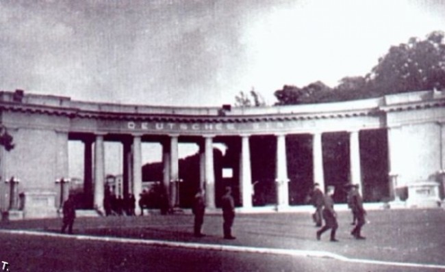 Стадион Динамо во время оккупации Киева немцами, 40-е годы
