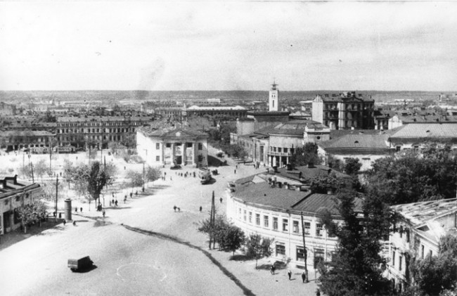 Контрактовая (бывшая площадь) в 1946 году 