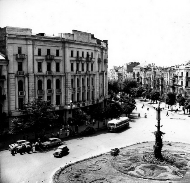 Площадь Льва Толстого и Красноармейская улица в 50-х годах