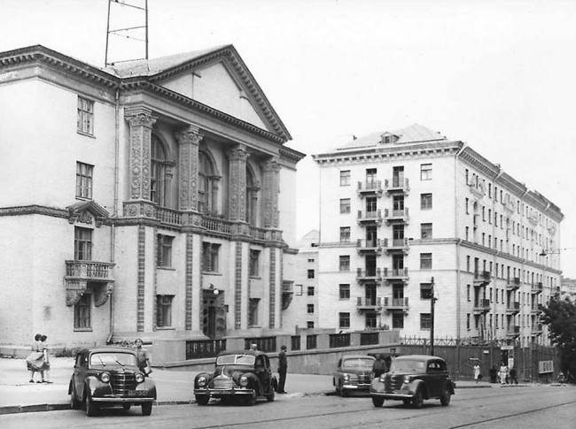 1955 год. Улица Свердлова, 12 (ныне Прорезная)