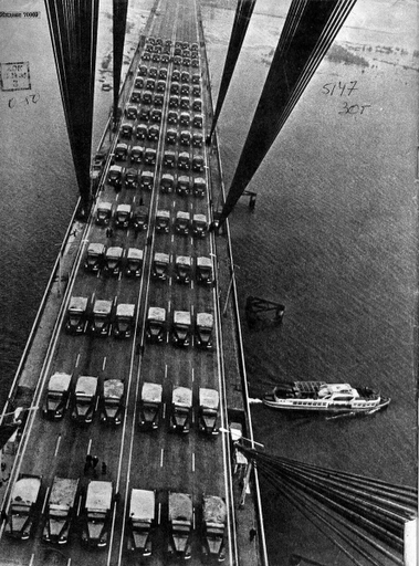 Московский мост в 1976 году