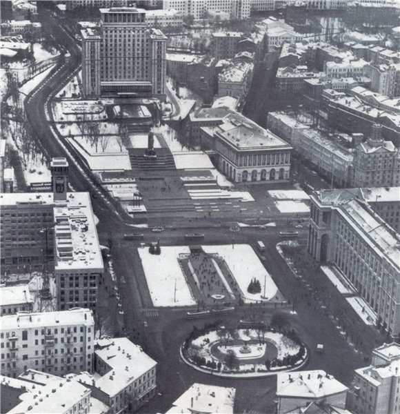 Майдан в 1978 году (нынешняя площадь Независимости)