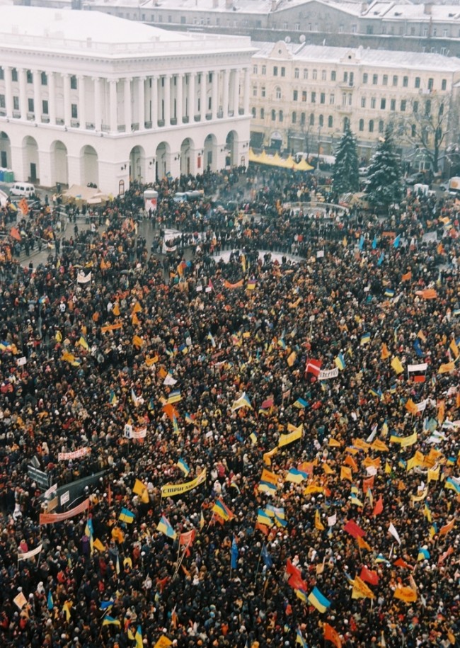 Оранжевая революция в 2004 году на Майдане