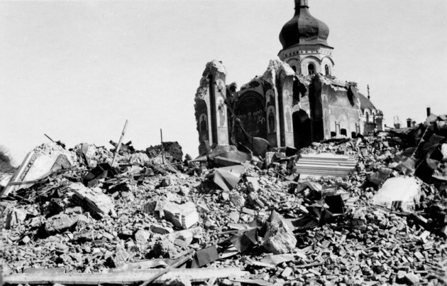 Взорванный Успенский собор в 1941 году