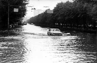 Наводнение в 1977 году на Брест-Литовском проспекте