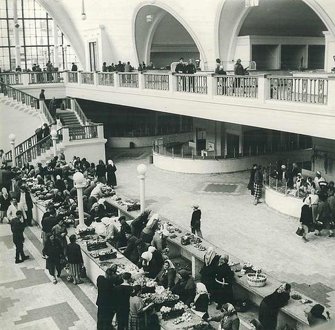 Интерьер бывшего Сенного рынка в Киеве в 60-х годах