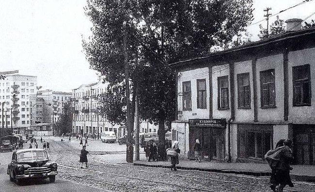 Внизу улицы Воровского, около площади Победы, 1964 год, Киев