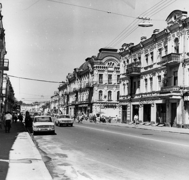 1980-е годы Улица Сагайдачного (бывшая Жданова) Улица Сагайдачного, в 80-е годы Жданова, Киев