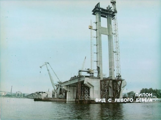 1980-е годы. Южный мост. Пилон.