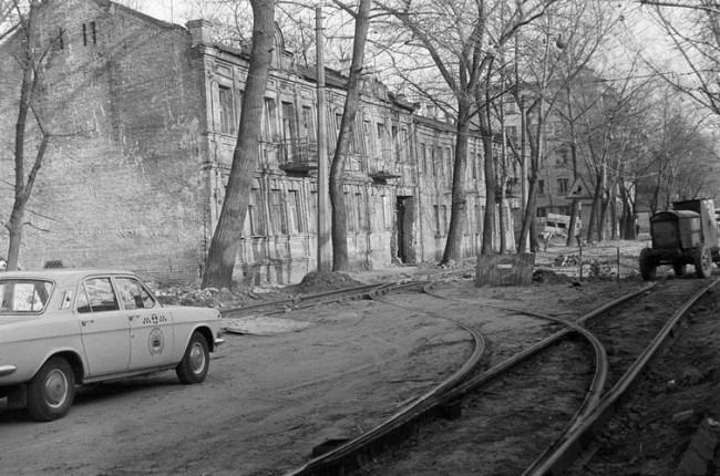На Дмитриевской улице в 80-х годах