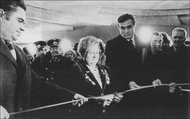 1987 год. Открытие станции метро Театральная (тогда Ленинская) 6 ноября Станция метро Театральная