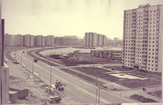 На проспекте Героев Сталинграда в Киеве в 80-х годах