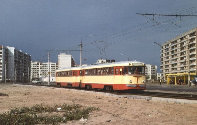 Трамвай на проспекте Малиновского в 80-х годах