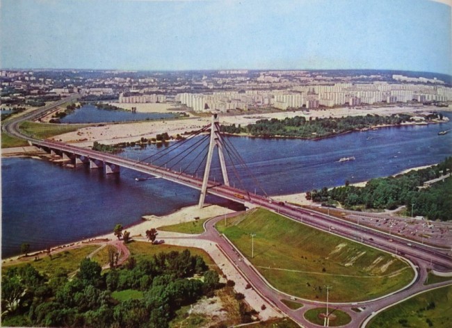 Московский мост, вид с высоты полета в 70-х годах