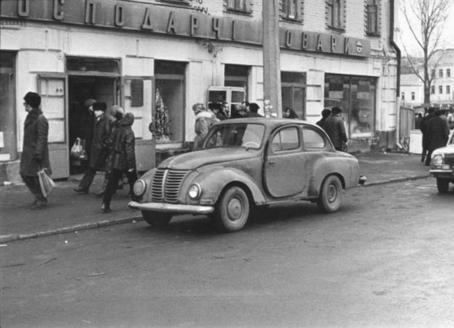 На Житнеторжской в 80-х, Подол