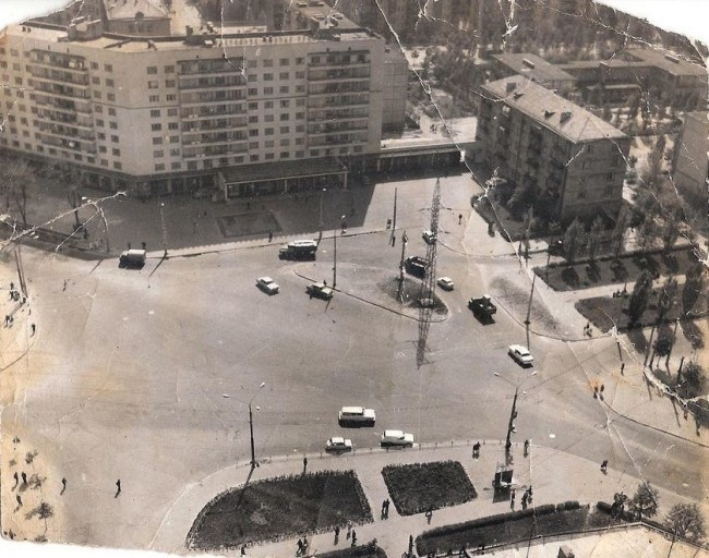 Площадь Космонавтов в 60-х, Чоколовка