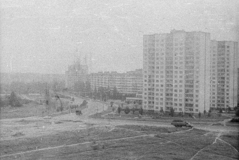 1980-е годы. Район Новобеличи, многоэтажки. Фото Леонид Маслеев.